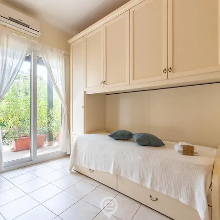 Vakantiehuis Simone Eden Riva dei Pini